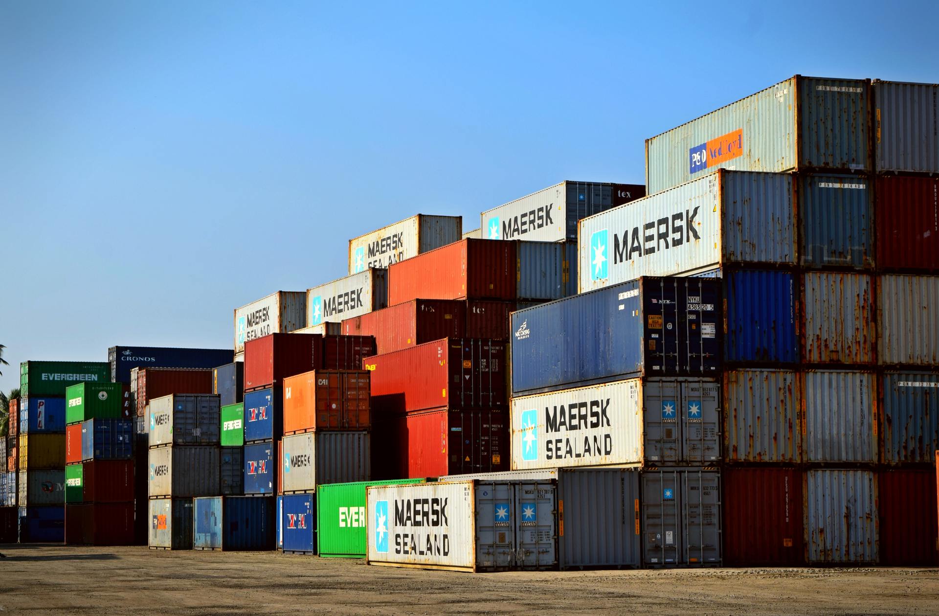 We understand when you plan to process a shipment, you express your faith in a safe and timely delivery. This product is specifically designed for the Full Container shipment globally.
