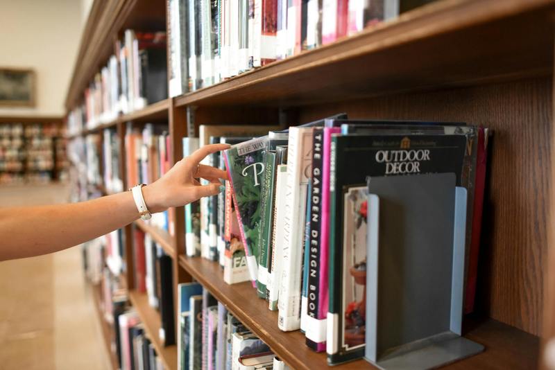 教育培训行业热议：重庆大学与国外大学文凭的探讨